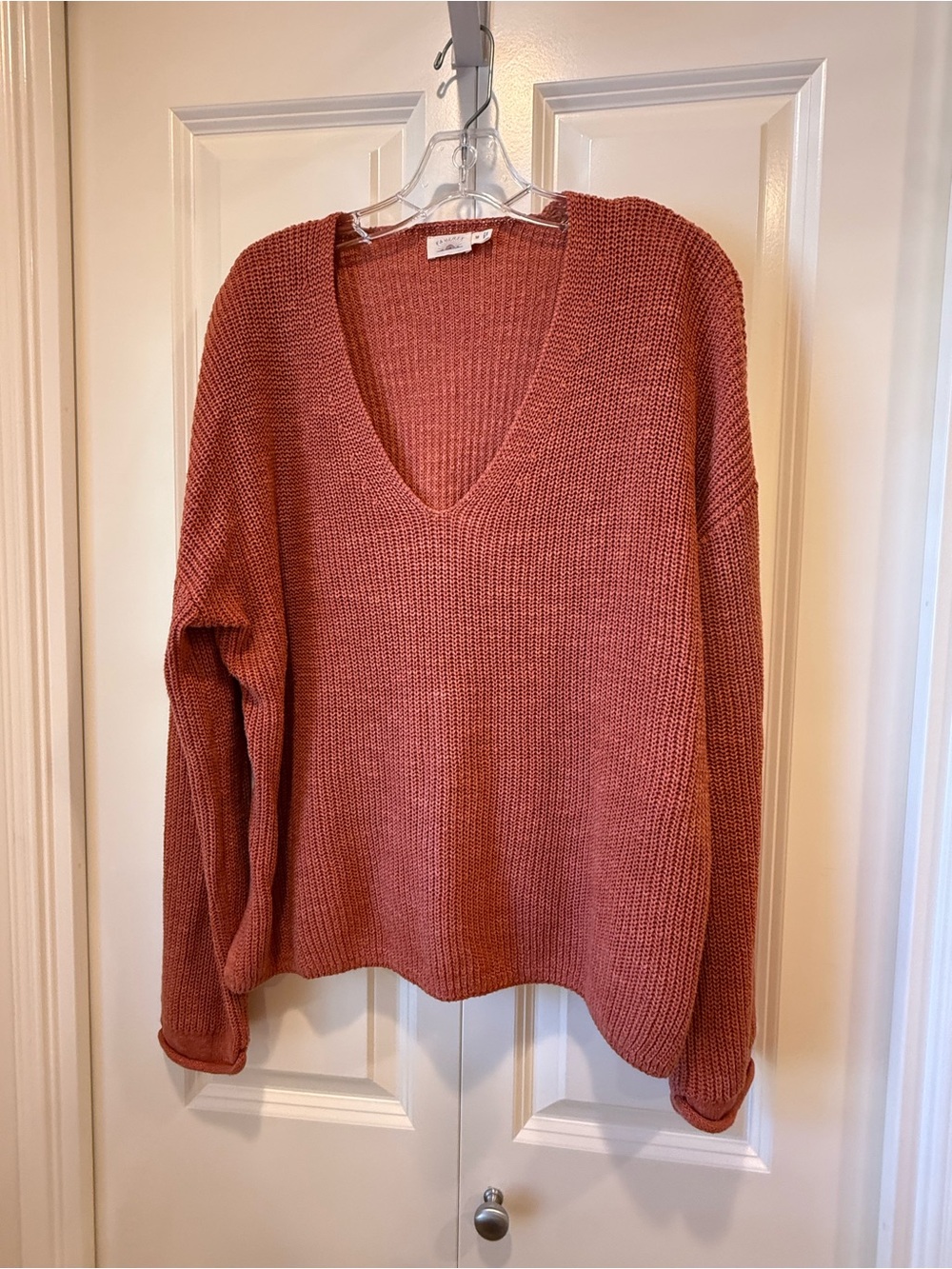 Faherty Coral V-Neck Knit Sweater